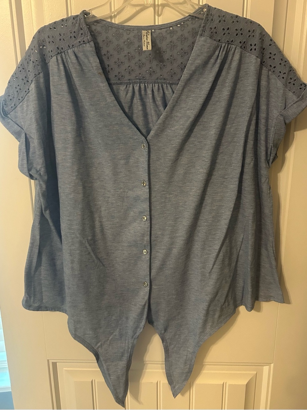 USED Perseption Heather Blue Button-Front Eyelet Yoke Blouse